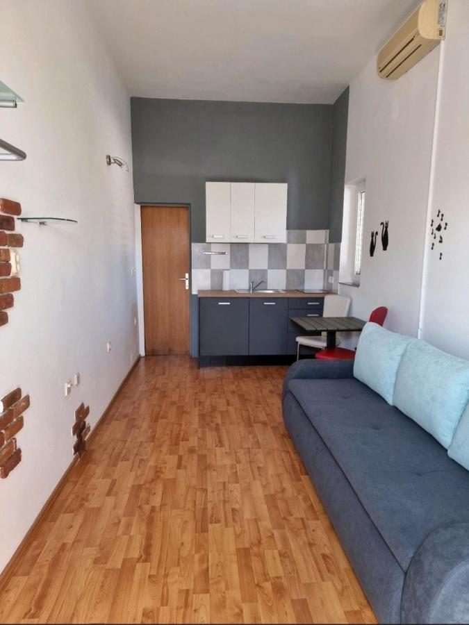 Frida Apartment Pula Ngoại thất bức ảnh
