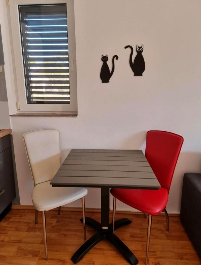 Frida Apartment Pula Ngoại thất bức ảnh
