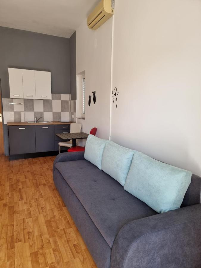 Frida Apartment Pula Ngoại thất bức ảnh